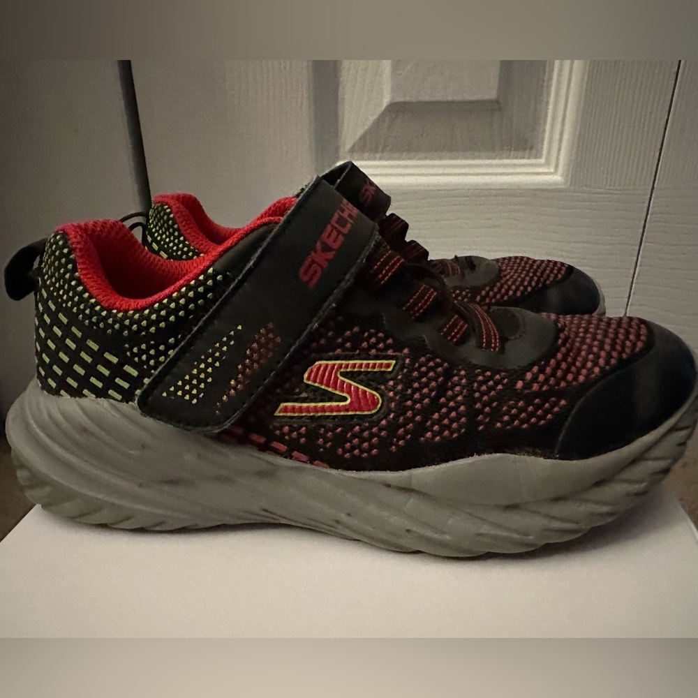 Skecher’s Gray Sneakers Size 13.